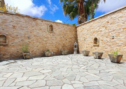 Maison/Villa - 3 chambres - 475 m²