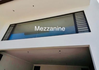 Maison/Villa - 3 chambres - 700 m²