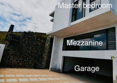 Maison/Villa - 3 chambres - 700 m²