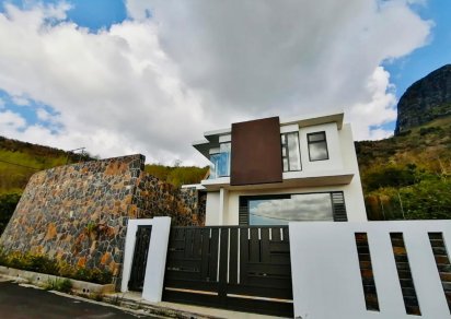 Maison/Villa - 3 chambres - 700 m²