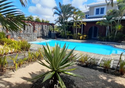 Maison/Villa - 4 chambres - 210 m²