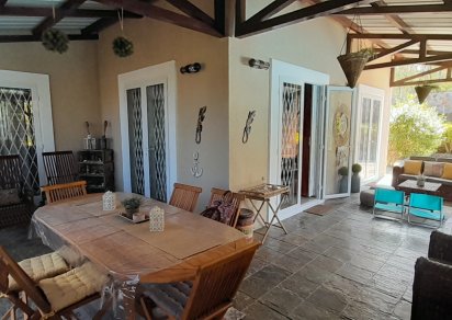 Maison/Villa - 4 chambres - 210 m²