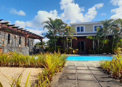 Maison/Villa - 4 chambres - 210 m²