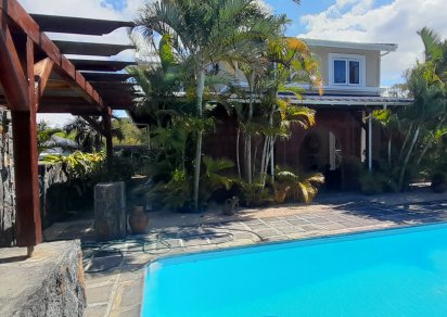 Maison/Villa - 4 chambres - 210 m²