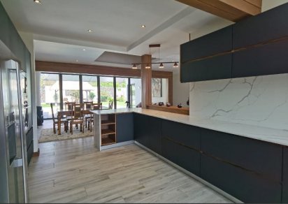 Maison/Villa - 4 chambres - 230 m²