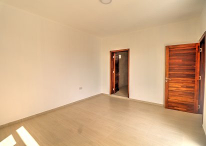 Maison/Villa - 4 chambres - 241 m²