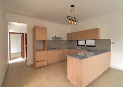Maison/Villa - 4 chambres - 241 m²