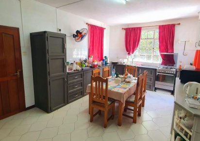 Maison/Villa - 4 chambres - 250 m²