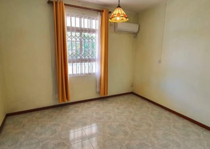 Maison/Villa - 4 chambres - 250 m²
