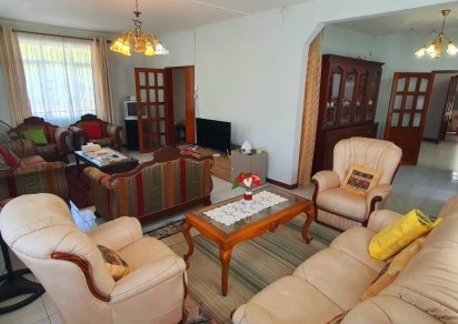 Maison/Villa - 4 chambres - 250 m²