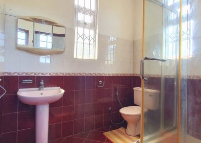 Maison/Villa - 4 chambres - 250 m²