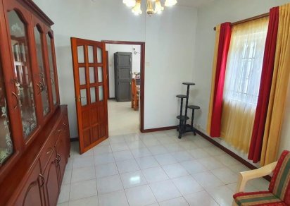 Maison/Villa - 4 chambres - 250 m²
