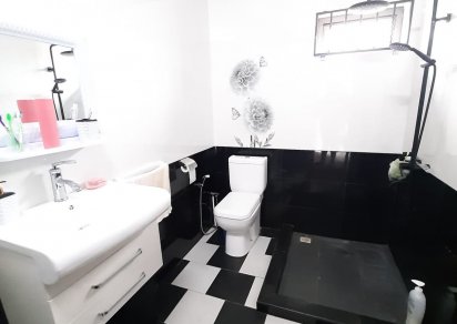 Maison/Villa - 4 chambres - 250 m²
