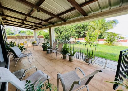 Maison/Villa - 4 chambres - 260 m²