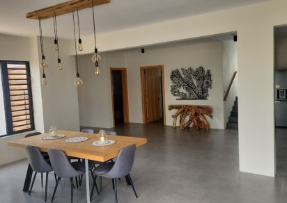 Maison/Villa - 4 chambres - 297 m²