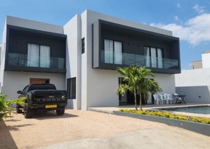 Maison/Villa - 4 chambres - 297 m²
