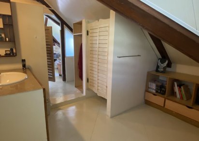 Maison/Villa - 4 chambres - 300 m²