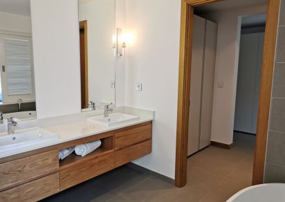Maison/Villa - 4 chambres - 307 m²