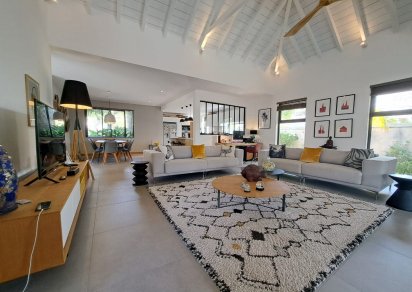 Maison/Villa - 4 chambres - 307 m²