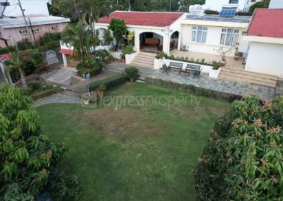 Maison/Villa - 4 chambres - 315 m²