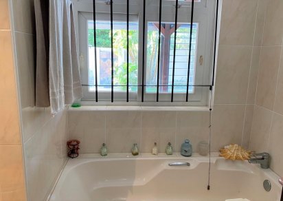 Maison/Villa - 4 chambres - 320 m²