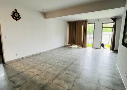 Maison/Villa - 4 chambres - 325 m²