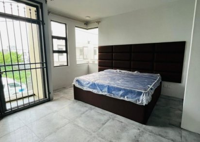 Maison/Villa - 4 chambres - 325 m²