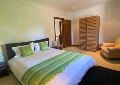 Maison/Villa - 4 chambres - 335 m²