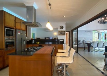 Maison/Villa - 4 chambres - 335 m²