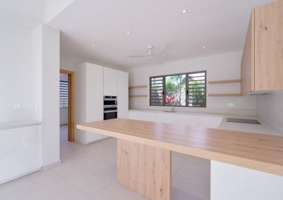 Maison/Villa - 4 chambres - 350 m²