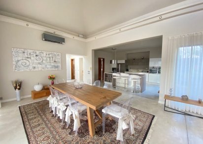 Maison/Villa - 4 chambres - 350 m²