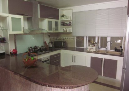 Maison/Villa - 4 chambres - 350 m²