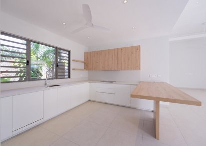 Maison/Villa - 4 chambres - 350 m²