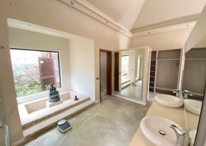 Maison/Villa - 4 chambres - 350 m²