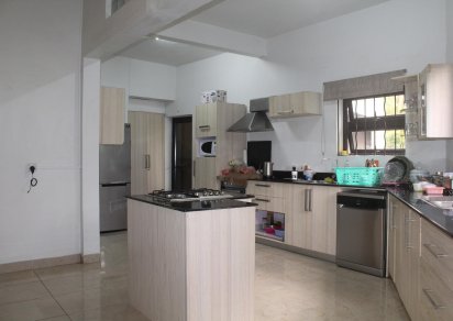 Maison/Villa - 4 chambres - 371 m²