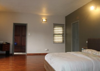 Maison/Villa - 4 chambres - 371 m²