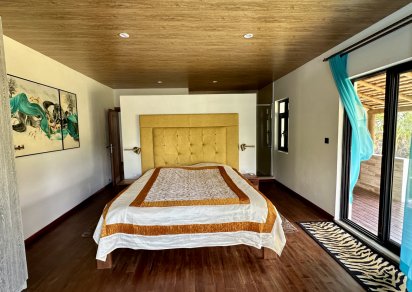 Maison/Villa - 4 chambres - 400 m²