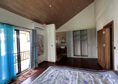 Maison/Villa - 4 chambres - 400 m²
