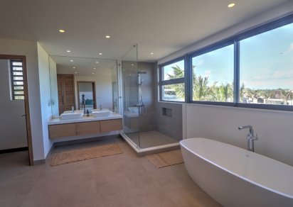 Maison/Villa - 4 chambres - 412 m²
