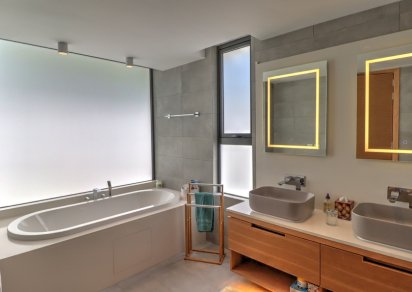 Maison/Villa - 4 chambres - 420 m²
