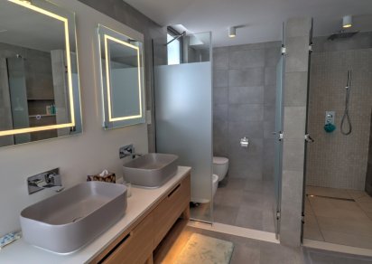 Maison/Villa - 4 chambres - 420 m²