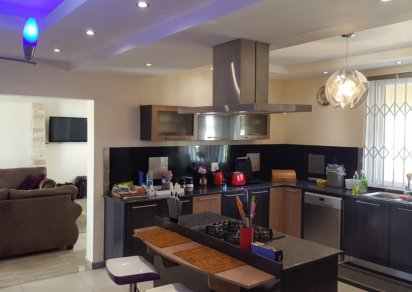 Maison/Villa - 4 chambres - 465 m²
