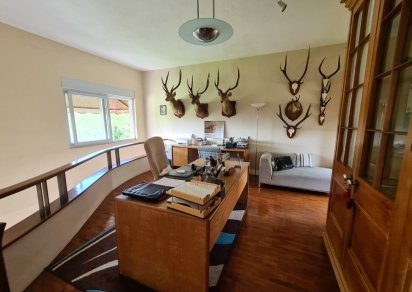 Maison/Villa - 4 chambres - 500 m²