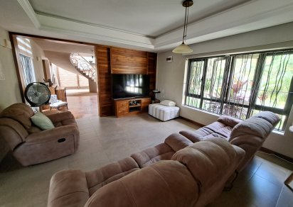 Maison/Villa - 4 chambres - 539 m²