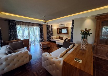 Maison/Villa - 4 chambres - 539 m²