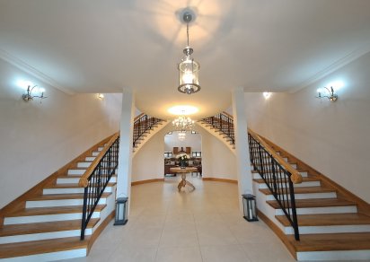 Maison/Villa - 4 chambres - 770 m²