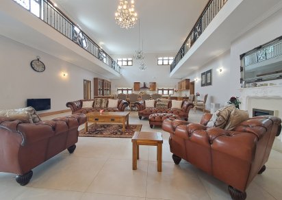 Maison/Villa - 4 chambres - 770 m²