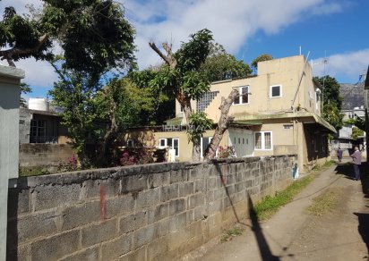 Maison/Villa - 5 chambres - 2500 p²