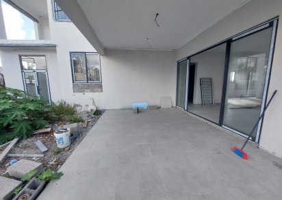 Maison/Villa - 5 chambres - 250 m²