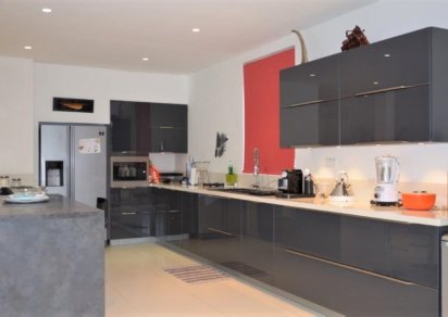Maison/Villa - 5 chambres - 360 m²